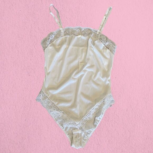 Vintage white lacy bodysuit - Picture 2 of 14